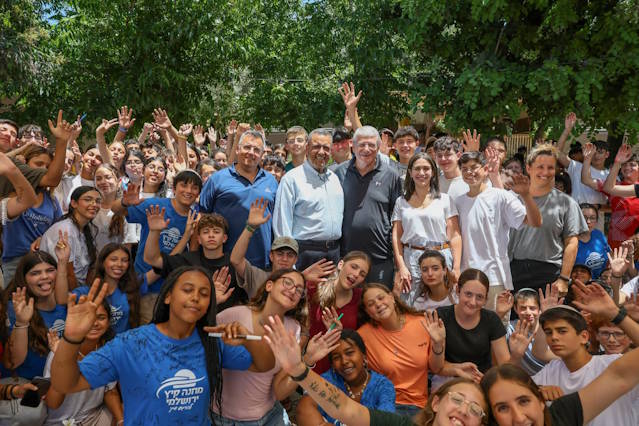 מחנה ישורלים בהשתתפות ראש העיר